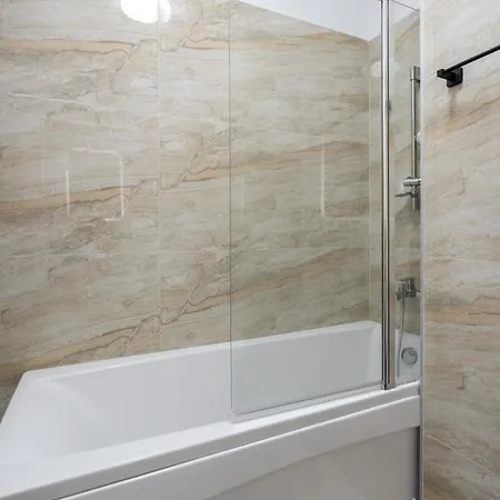 Apartment Spacious 104 B5 Bucharest