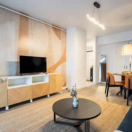 Spacious 104 B5 Бухарест
