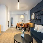 Spacious 104 B5 Апартаменти Бухарест