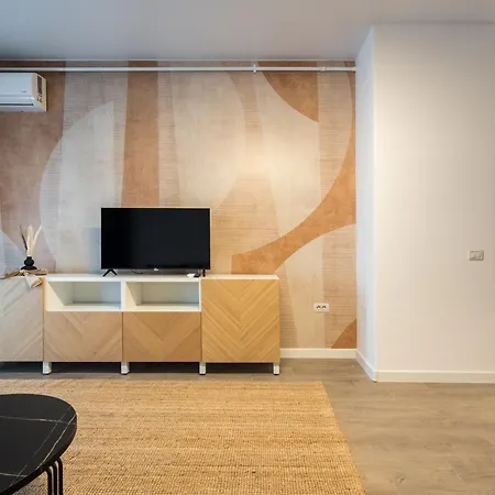 Spacious 104 B5 *